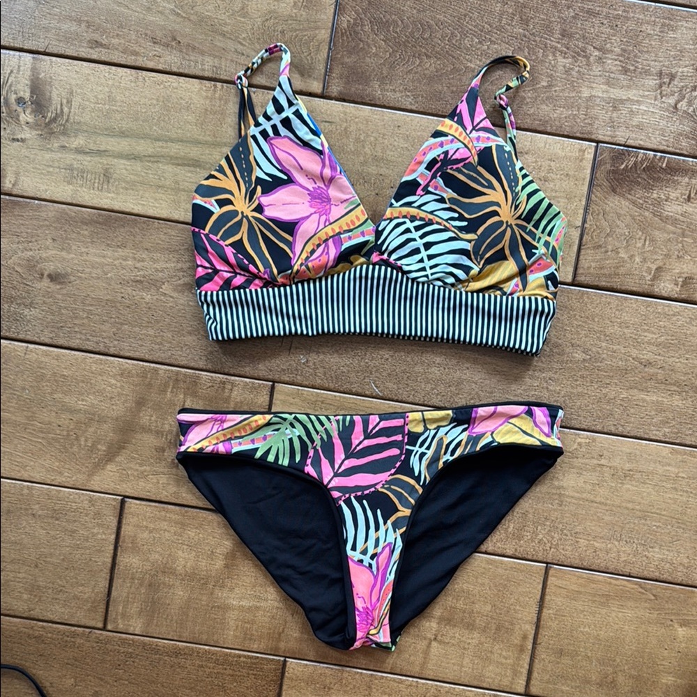 Maaji Tropical Print Bikini Set, reversible M/L - Picture 5 of 7